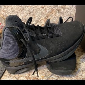 Mens Nike Air black size 9.5